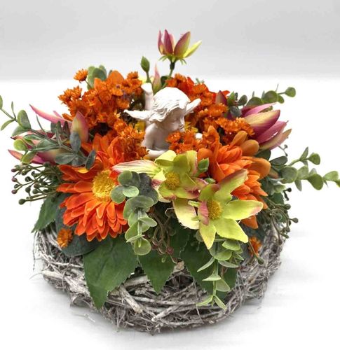 Handgefertigte Tischdekoration mit künstlichen Blumen, orange
