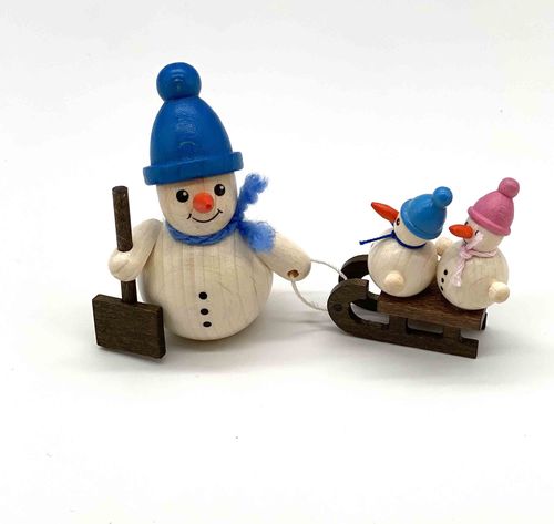 Holzwaren Egermann - Schneemann mit Kids auf Schlitten, blaue Mütze